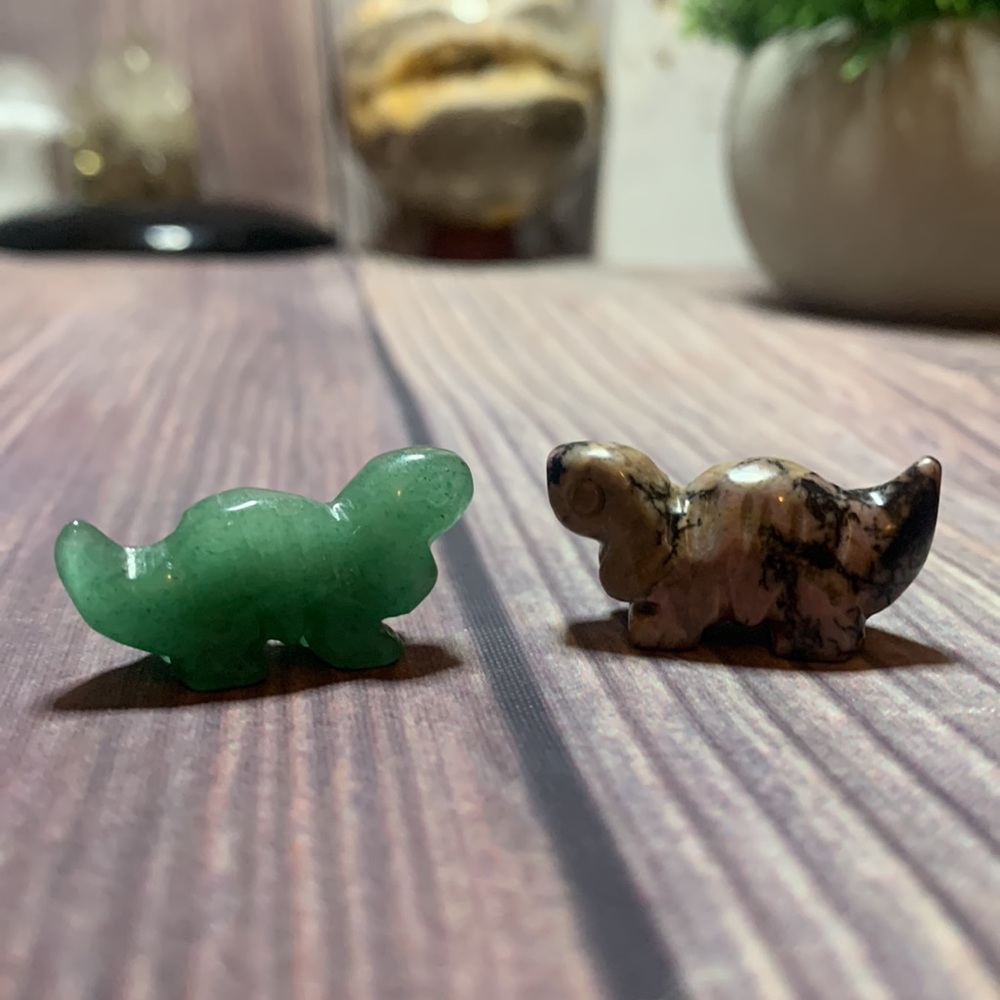 Mini dinosaur  carving set of 2